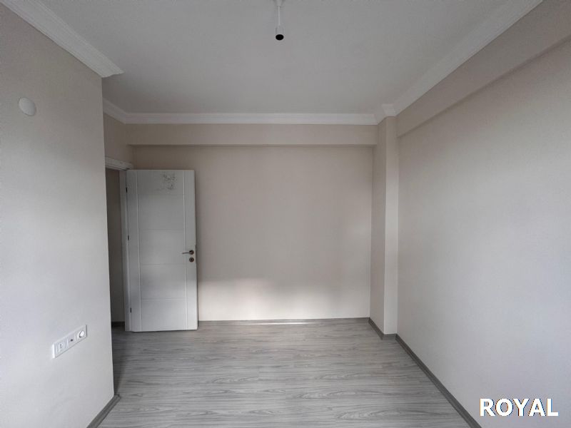 ROYAL'DEN ARAŞTIRMA HASTANESİNE KOMŞU SATILIK 2+1 DAİRE 2.KAT KUZEY-BATI CEPHE !